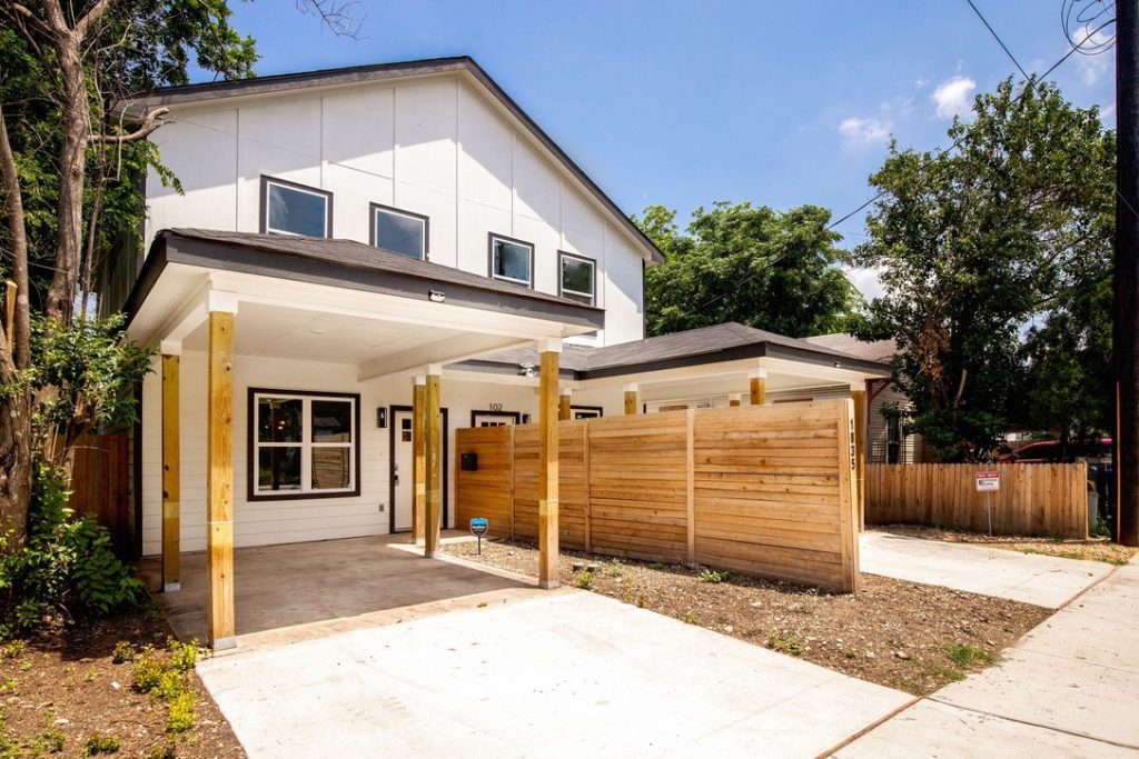 2 bedroom 2 en suite bathroom townhome new build for rent in San Antonio Texas